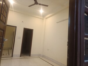 Room in 3 BHK Villa at Sector 46 – for Rent