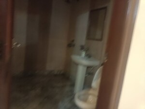 Bathroom in 3 BHK Villa at Sector 46 – for Rent