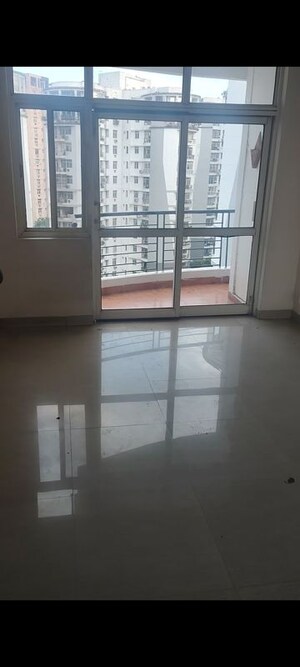 Room in 3 BHK Apartment at Omaxe City, Omaxe City – for Rent