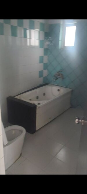 Bathroom in 3 BHK Apartment at Omaxe City, Omaxe City – for Rent