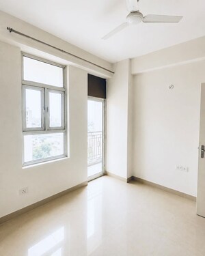 Room in 2 BHK Apartment at Shree Vardhman Mantra, Sector 67 – for Rent