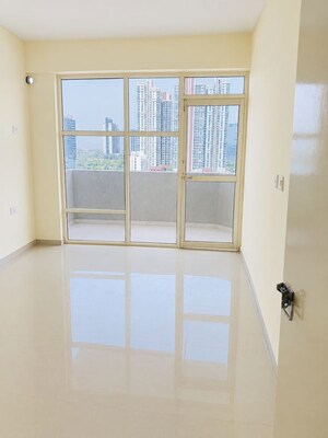 Room in 2 BHK Apartment at Pyramid Midtown, Sector 59 – for Rent