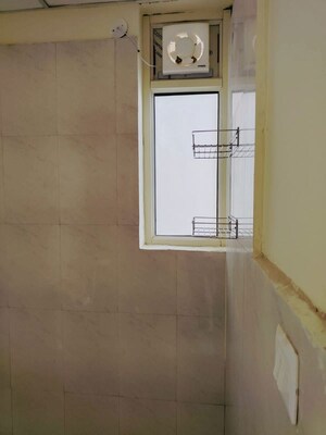 Room in 2 BHK Apartment at Pyramid Midtown, Sector 59 – for Rent