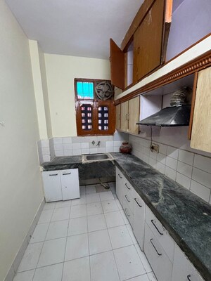 Kitchen in 3 BHK Builder Floor at Sector 61 – for Rent