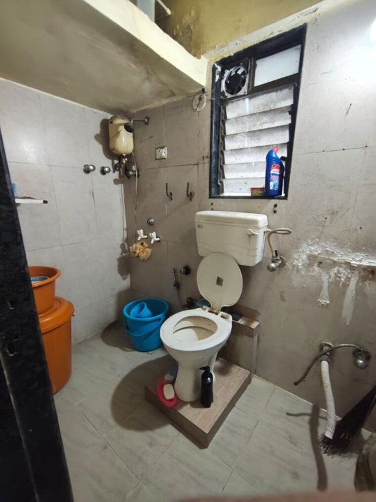 Bathroom, ravi-gaurav-excellency 2 Bedroom 750 Sq.Ft. Apartment In Mira Road Thane 10674160