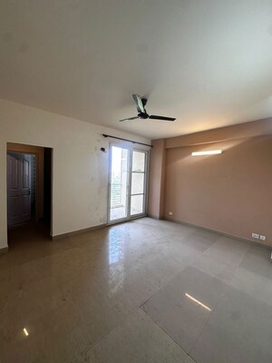 Room in 3 BHK Apartment at Tulip Violet, Sector 69 – for Sale
