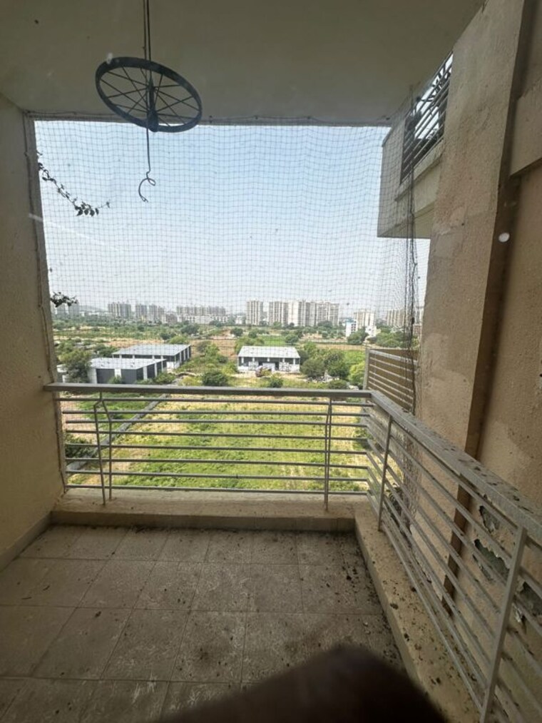 Balcony, tulip-violet 3 Bedroom 1578 Sq.Ft. Apartment In Sector 69 Gurgaon 10674155