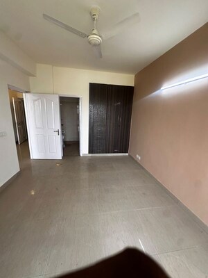 Room in 3 BHK Apartment at Tulip Violet, Sector 69 – for Sale