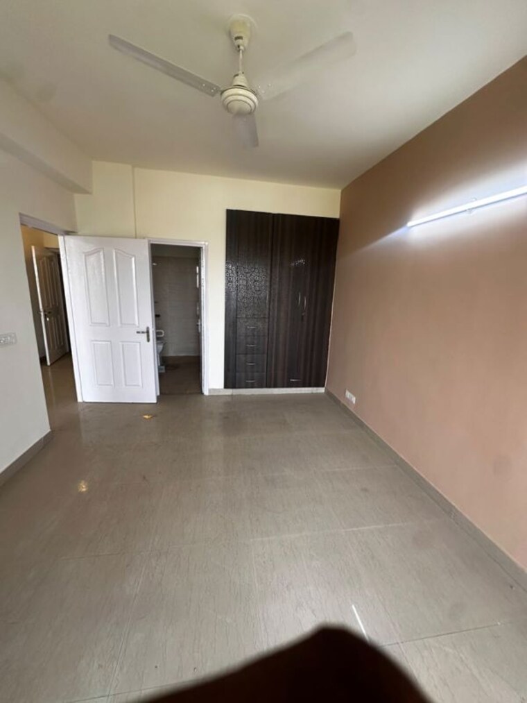 Room, tulip-violet 3 Bedroom 1578 Sq.Ft. Apartment In Sector 69 Gurgaon 10674155