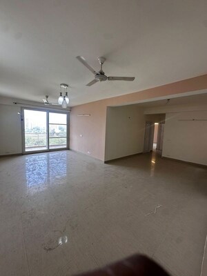 Room in 3 BHK Apartment at Tulip Violet, Sector 69 – for Sale