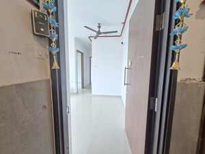 2 BHK Apartment – Entrance View at Kalpataru The Sunrise, Kolshet Road - for Sale