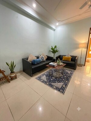 Bedroom in 3 BHK Builder Floor at Sector 42 – for Rent