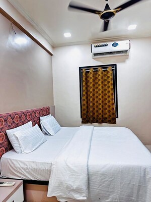 Bedroom in 2 BHK Villa at Bhujbal Shivranjan Towers, Pashan – for Rent