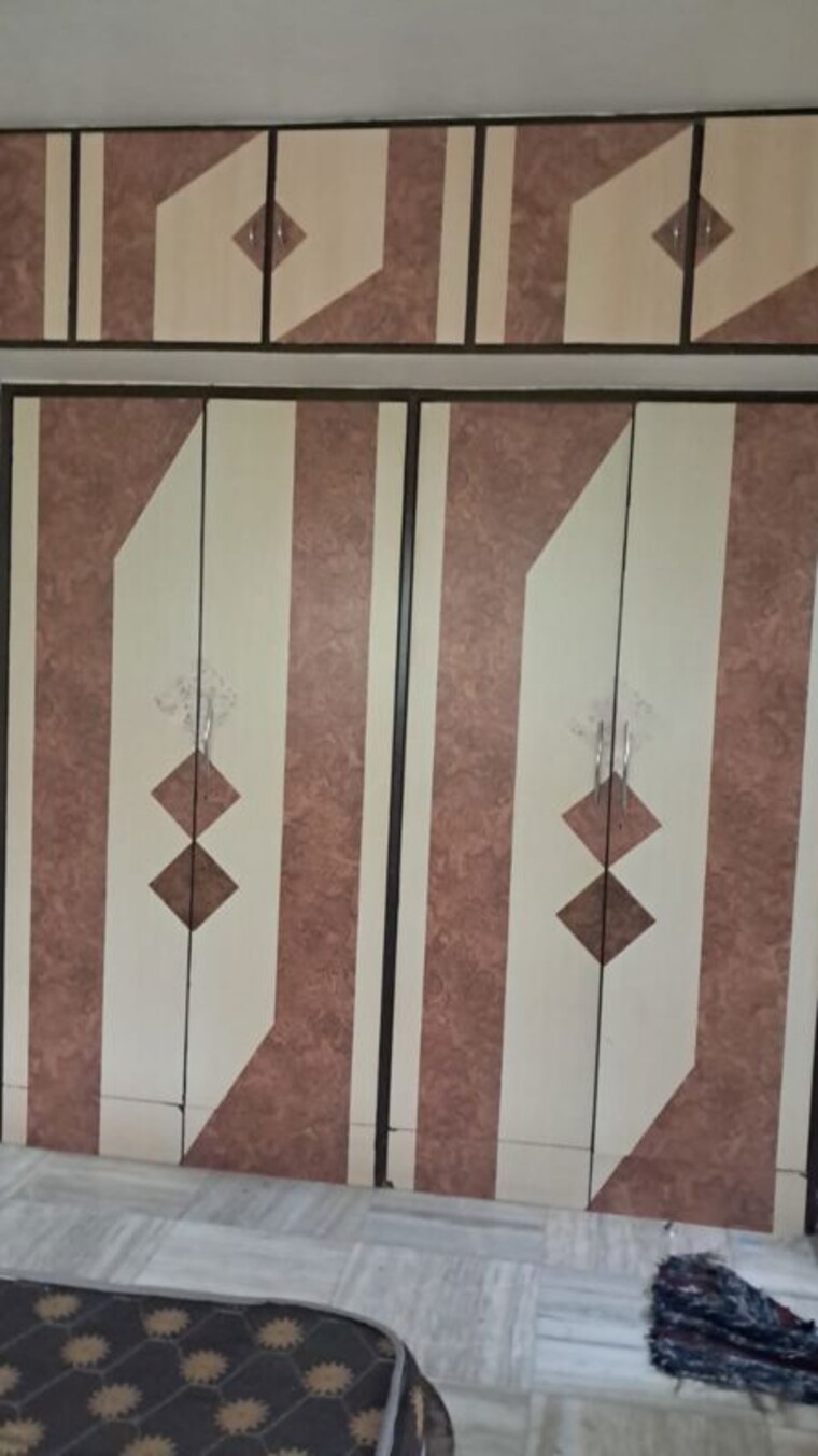 Room, ellisbridge 3 Bedroom 1800 Sq.Ft. Apartment In Ellisbridge Ahmedabad 10674246