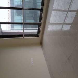 Room in 1 BHK Apartment at IM Applaud 38, Goregaon East – for Sale