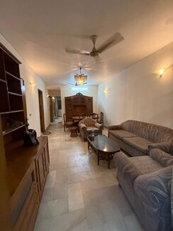 2 BHK Builder Floor For Rent in Chittaranjan Park