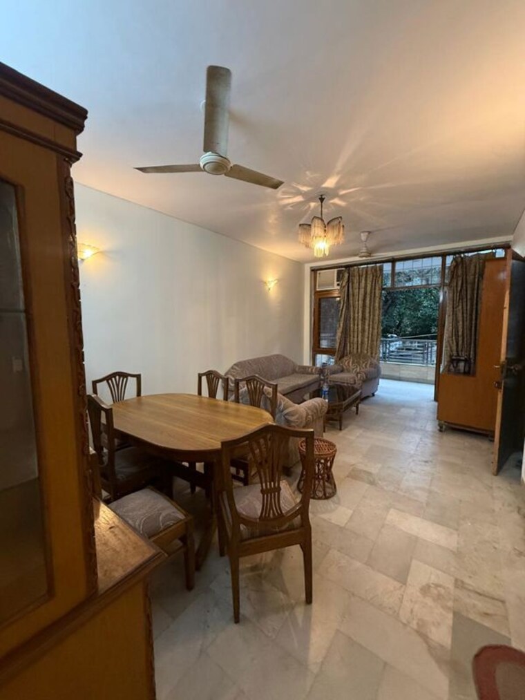 Living Room, chittaranjan park 2 Bedroom 1500 Sq.Ft. Builder Floor In Chittaranjan Park Delhi 10674355