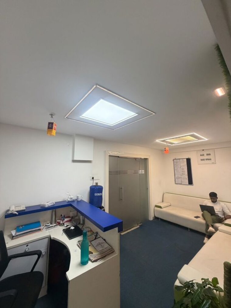 Team Area, deron-heights Commercial Office Space 2000 Sq.Ft. In Pashan Pune 10674359