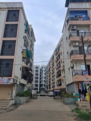  Apartment For Sale in Manjalpur