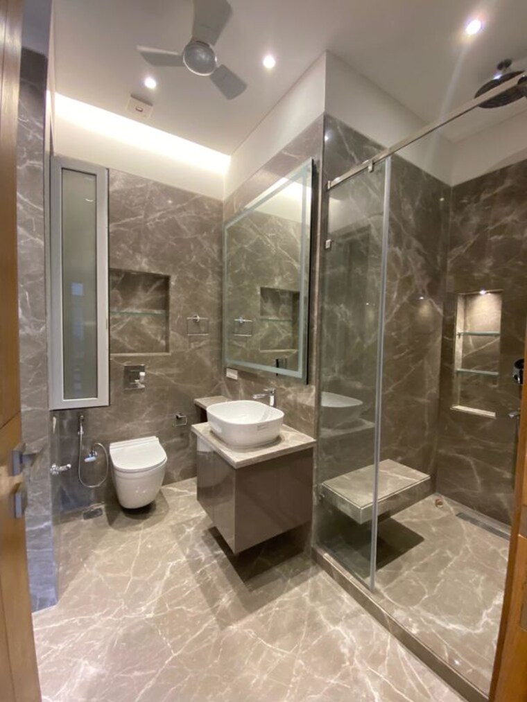 Bathroom, green park 4 Bedroom 2300 Sq.Ft. Builder Floor In Green Park Delhi 10674417