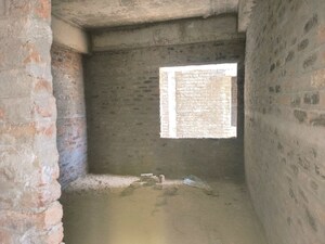 Room in  Apartment at Kotapadu – for Sale