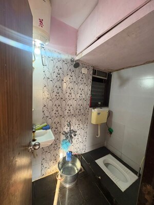 Bathroom in 1 BHK Apartment at Tilak Nagar – for Rent