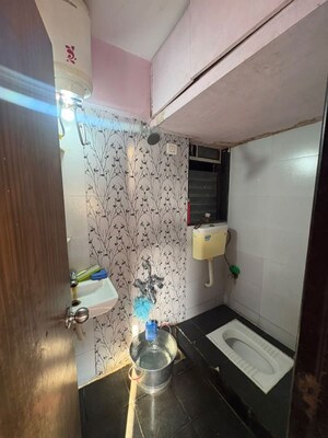 Bathroom in 1 BHK Apartment at Tilak Nagar – for Rent