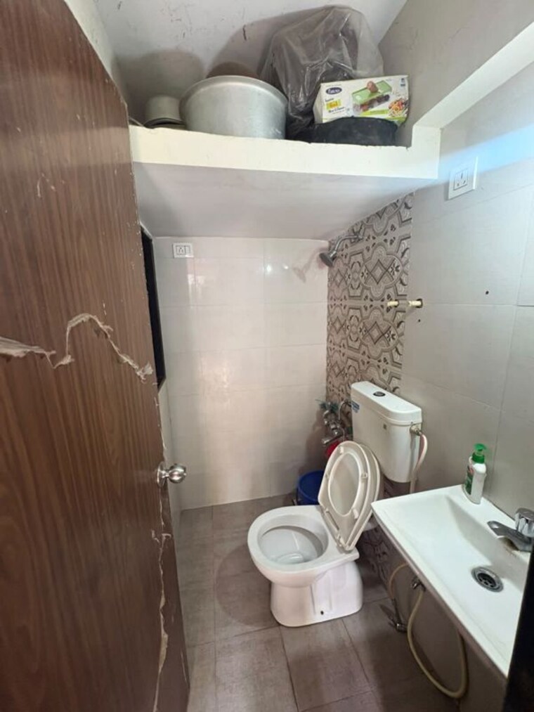 Attached Bathroom, tilak nagar 1 Bedroom 410 Sq.Ft. Apartment In Tilak Nagar Mumbai 10674437