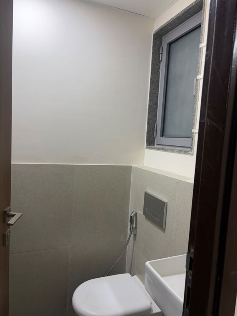 Bathroom, lodha-crown-quality-homes 1 Bedroom 317 Sq.Ft. Apartment In Majiwada Thane 10674448