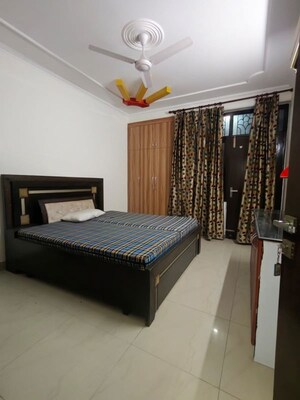 Bedroom in 4 BHK Builder Floor at Sector 52 – for Rent