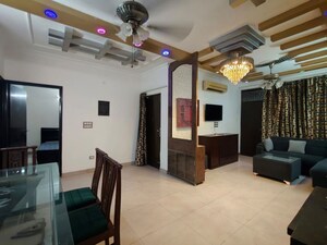 Team Area in 4 BHK Builder Floor at Sector 52 – for Rent