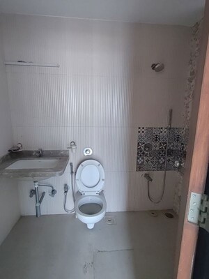 Bathroom in 2 BHK Apartment at Kaniya Kutir, Khar West – for Rent