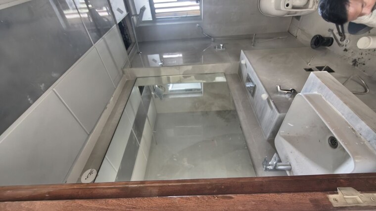 Washroom, lnt-elixir-reserve 3 Bedroom 1223 Sq.Ft. Apartment In Powai Mumbai 10674545