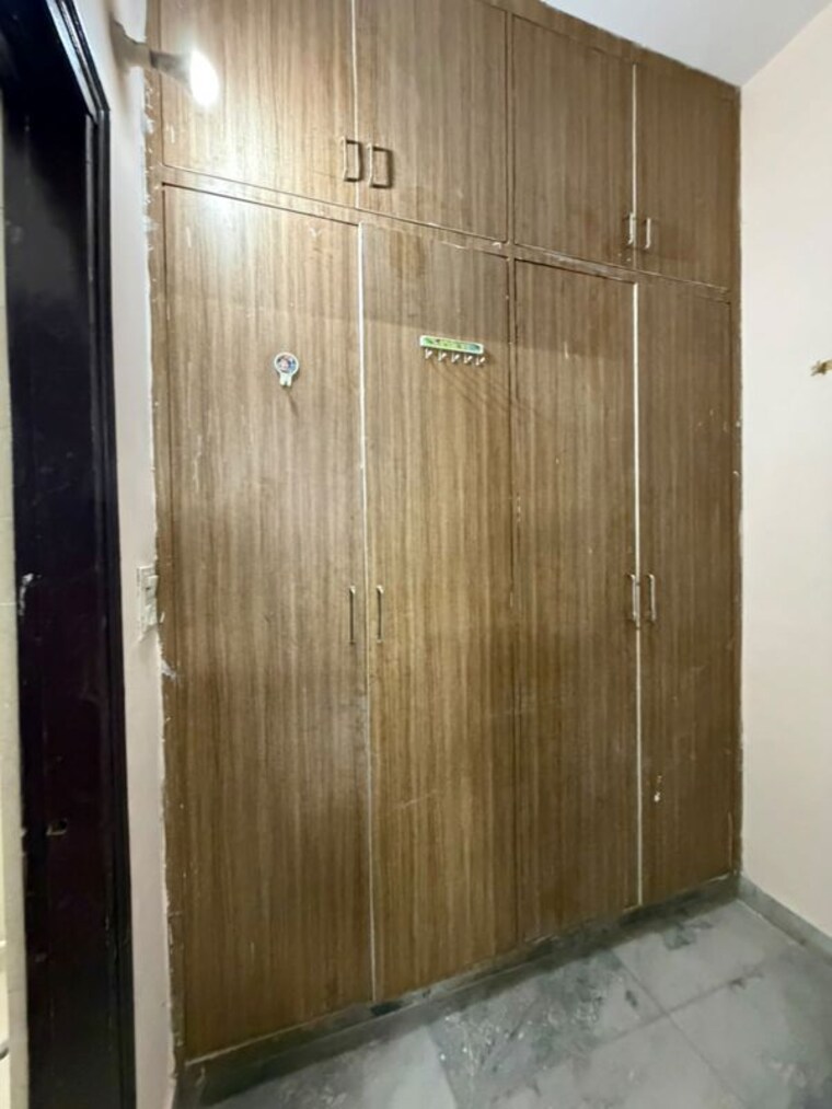 Bathroom, sector 15 2 Bedroom 1400 Sq.Ft. Builder Floor In Sector 15 Gurgaon 10674541
