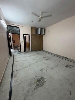 Room in 2 BHK Builder Floor at Sector 15 – for Rent