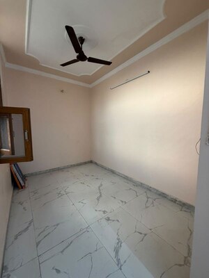 Room in 2 BHK Builder Floor at Sector 15 – for Rent