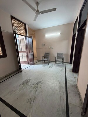 2 BHK Builder Floor For Rent in Sector 15