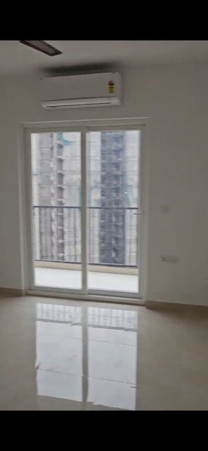 Room in 3.5 BHK Apartment at ATS Picturesque Reprieves, Sector 152 – for Rent