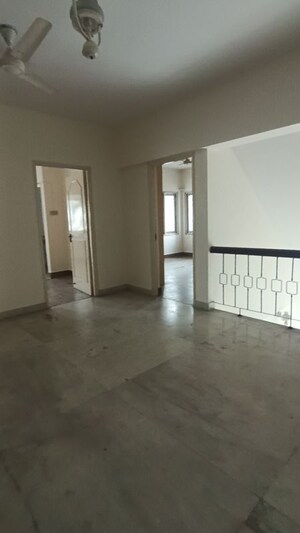 Room in 3 BHK Apartment at Lakshmi Nilayam Indiranagar, Indiranagar – for Rent