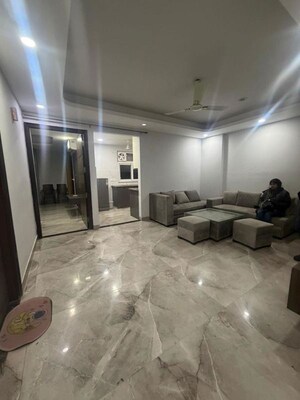 Parking in 3 BHK Builder Floor at Sector 12 – for Rent