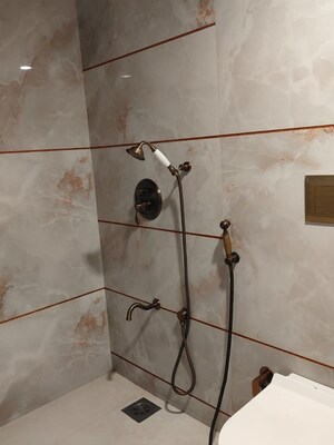 Bathroom in 4 BHK Apartment at Ekta Trinity, Santacruz West – for Rent