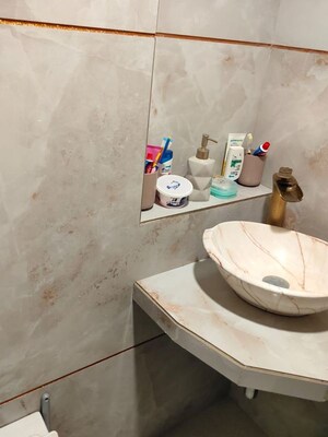 Team Area in 4 BHK Apartment at Ekta Trinity, Santacruz West – for Rent