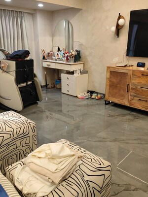 Bedroom in 4 BHK Apartment at Ekta Trinity, Santacruz West – for Rent