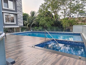 Swimming Pool in 4 BHK Apartment at Ekta Trinity, Santacruz West – for Rent