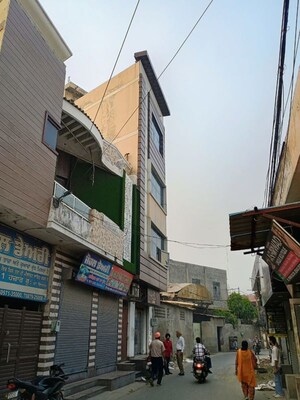  Shop For Sale in Modren Colony