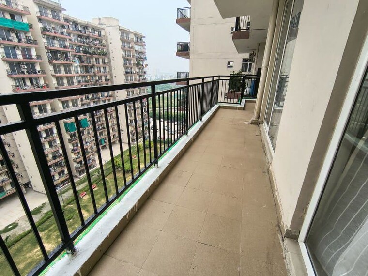 Balcony, rof-aalayas 3 Bedroom 645 Sq.Ft. Apartment In Sector 102 Gurgaon 10674703
