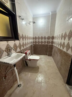 Bathroom in 2 BHK Apartment at Palm Residency Chhatarpur, Chattarpur – for Rent