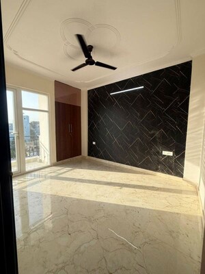 Room in 2 BHK Apartment at Palm Residency Chhatarpur, Chattarpur – for Rent