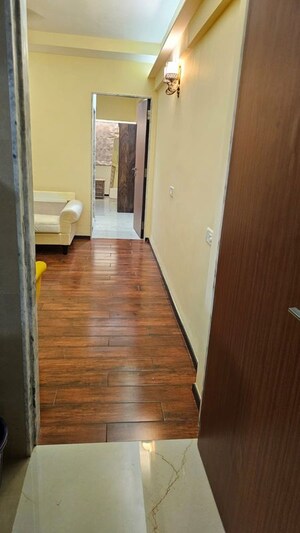 Room in 3 BHK Apartment at Sahana Enclave Bandra, Bandra West – for Rent