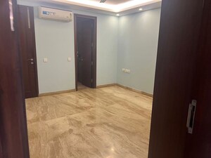 Room in 3 BHK Builder Floor at Greater Kailash ii – for Rent